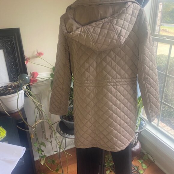Calvin Klein Quilted Hooded Puffer Jacket - Tan/brown, size L - Picture 2 of 7